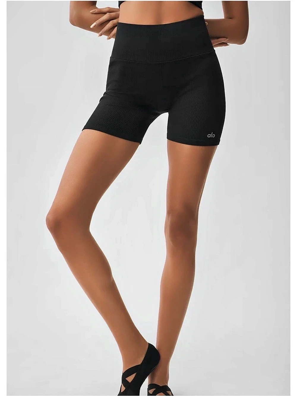 ALO 5" Seamless Ribbed Favorite Short